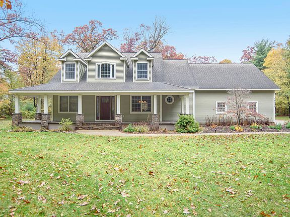3rd image of 14225 Jacqueline Ct