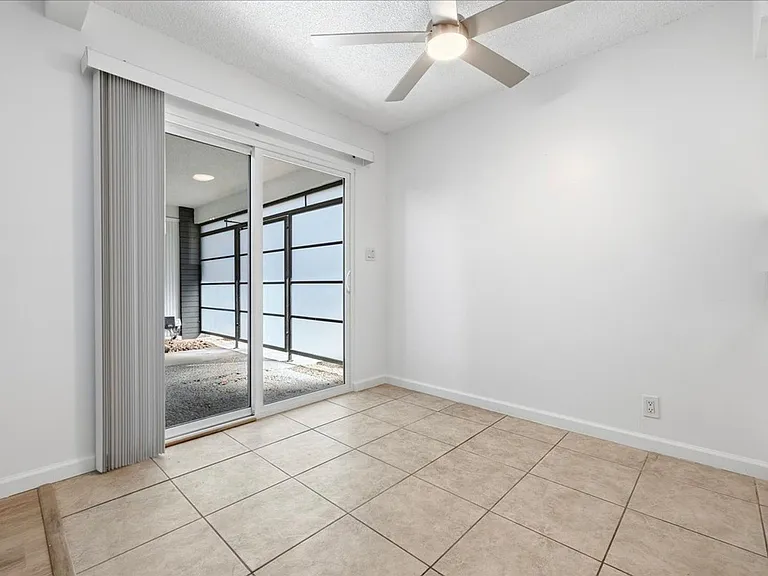 2080 S. Camino Real — Photo 11