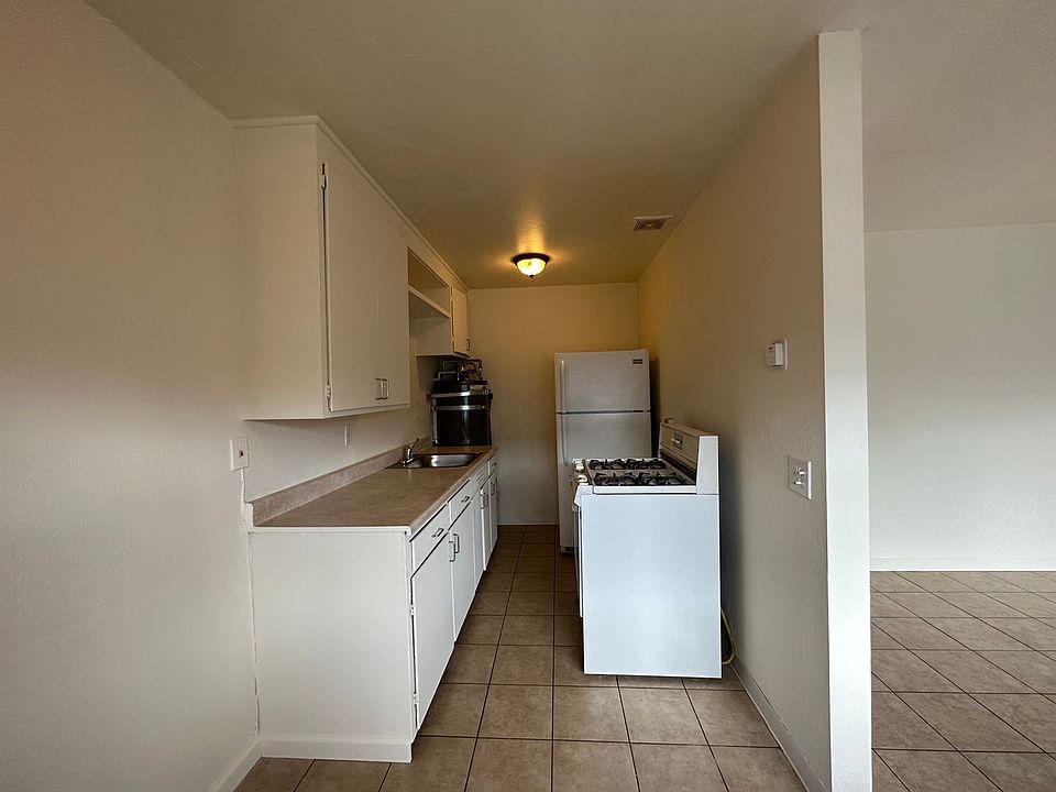 2nd image of 2120 Dumbarton Ave #1