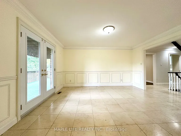 52 Prince Edward Blvd — Photo 11