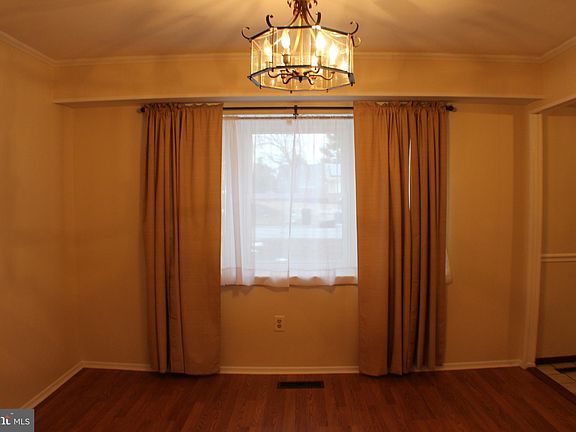 4th image of 12313 Manvel Ln
