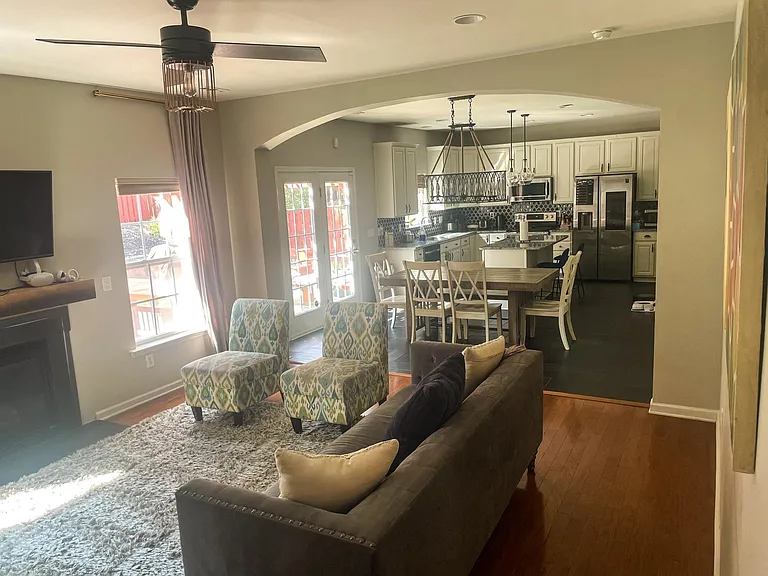13313 Eastfield Village Ln — Photo 3