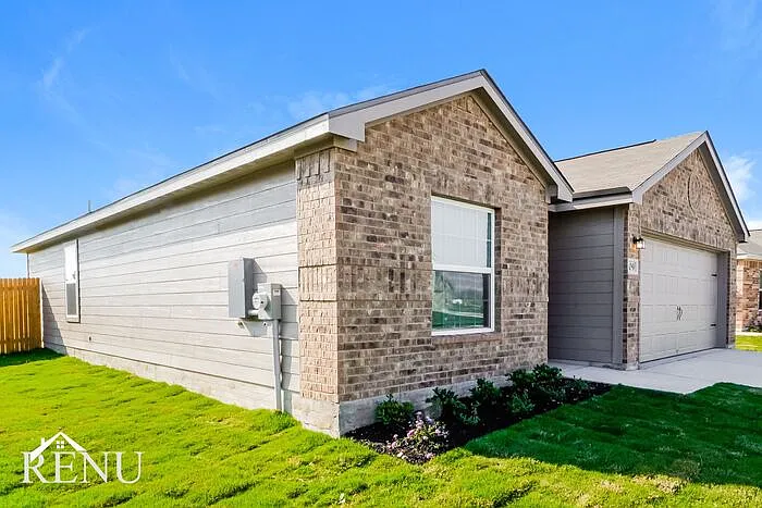 3 bed, 2.0 bath, 1525 sqft, $1,725 — Photo 2