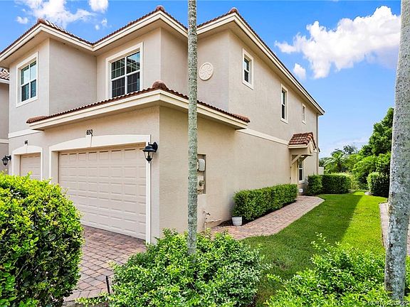 5th image of 650 SW Glen Crest Way