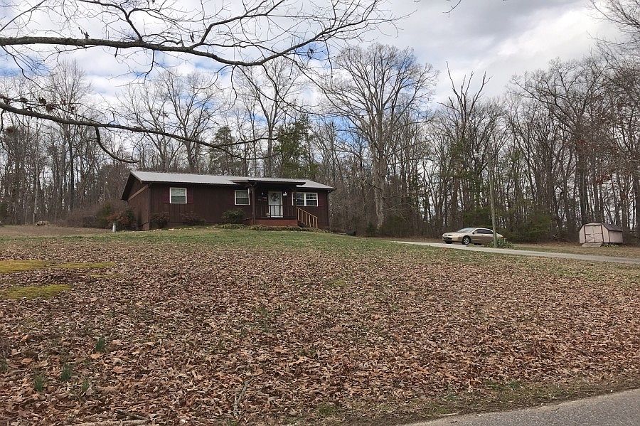2nd image of 152 Old Mine Rd