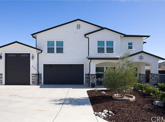 4th image of 3620 Lakeside Village Dr