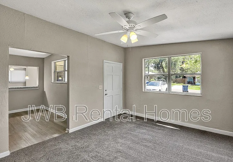 9148 13th Ave — Photo 7