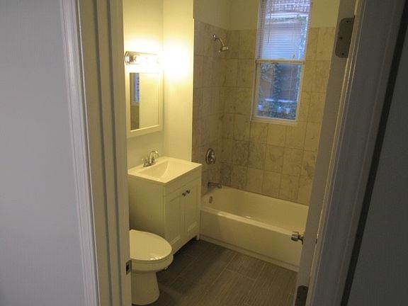 4th image of 2523 S 57th Ct