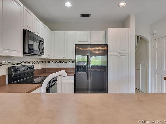 3rd image of 3333 NW 29th Ct