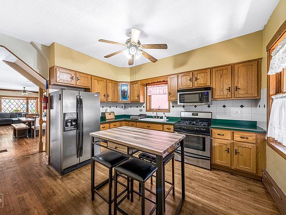 5th image of 5255 N La Crosse Ave