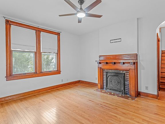 2nd image of 4522 Columbia St