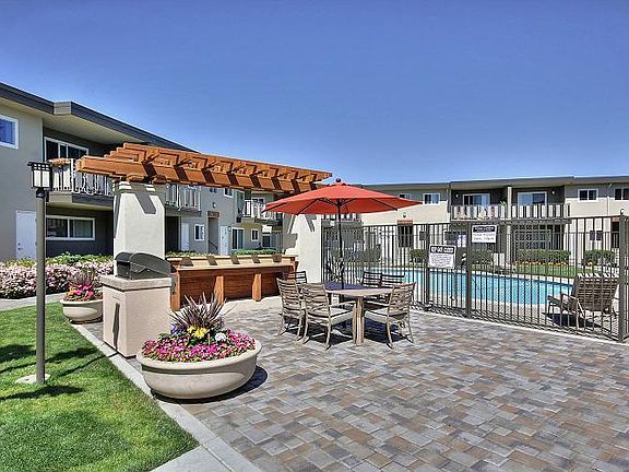 3rd image of 471 Acalanes Dr APT 44