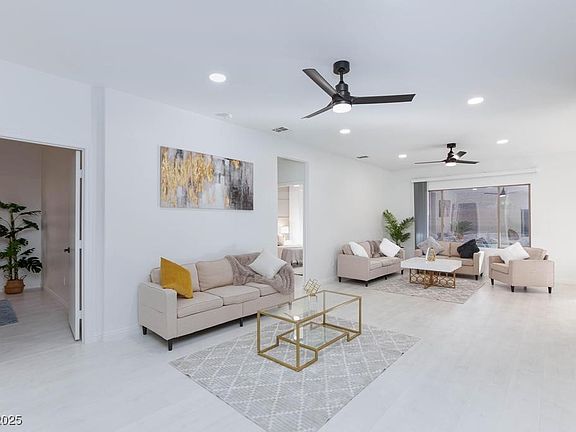 4th image of 2125 Desert Woods Dr