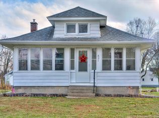621 Royal Dr, Jackson, MI