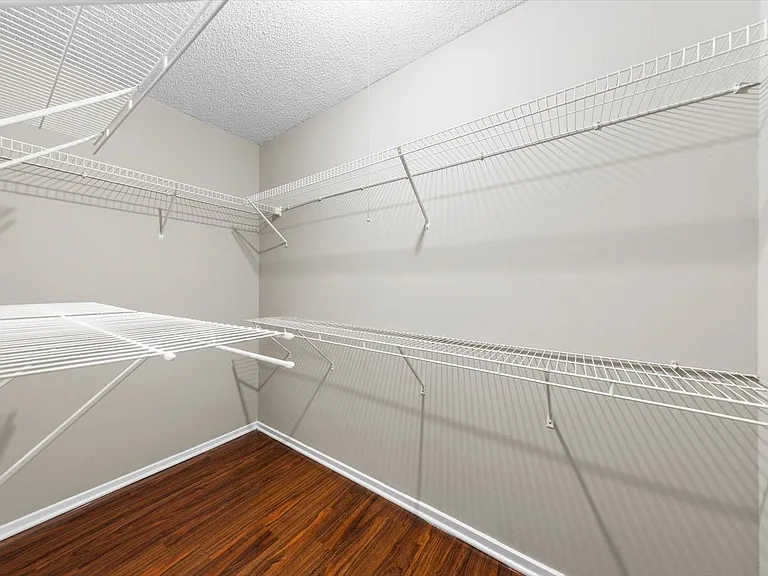 Axis Apartments and Lofts — Photo 29