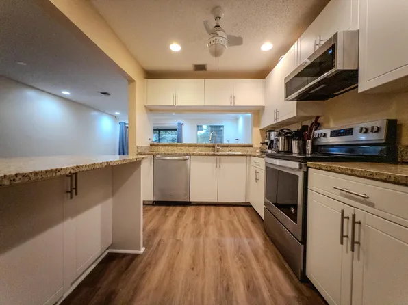 2011 E Discovery Cir E, Deerfield Beach, FL 33442