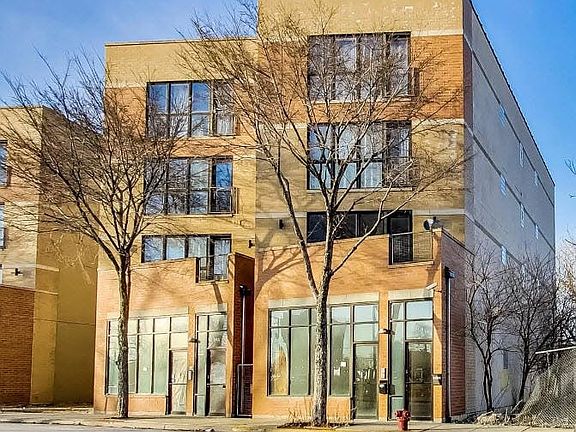 2nd image of 2428 W Madison St Unit 1-201