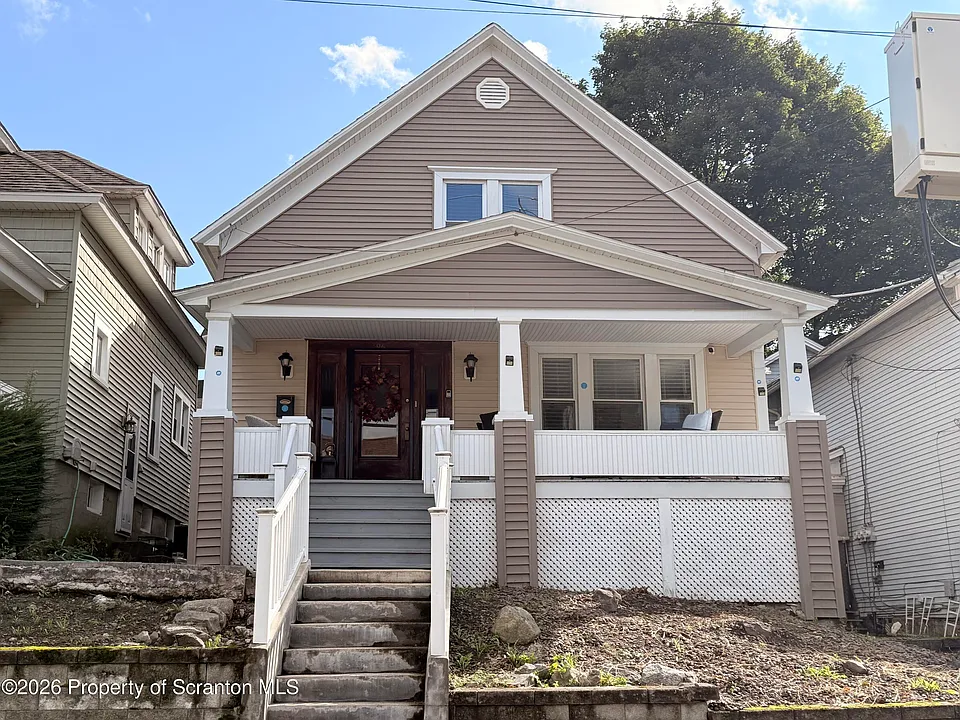 96 8th Ave