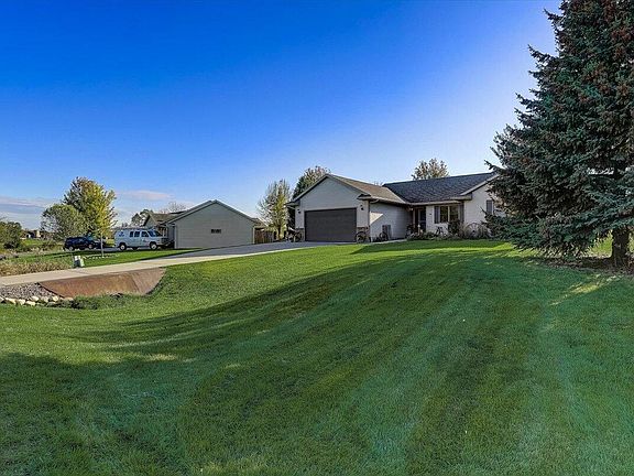 4th image of N125 Summer Hill Ct