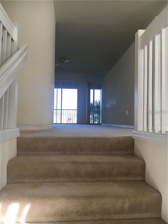 3 bed, 2.0 bath, 1863 sqft, $2,200 — Photo 2