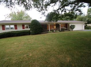 8131 Clockview Rd, Rockford, IL 61108