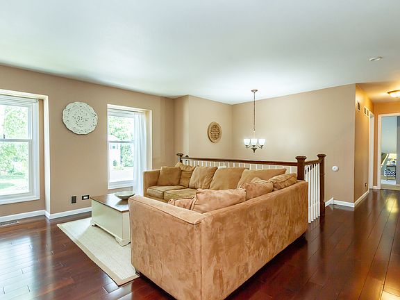 5th image of 415 Oxford Pl