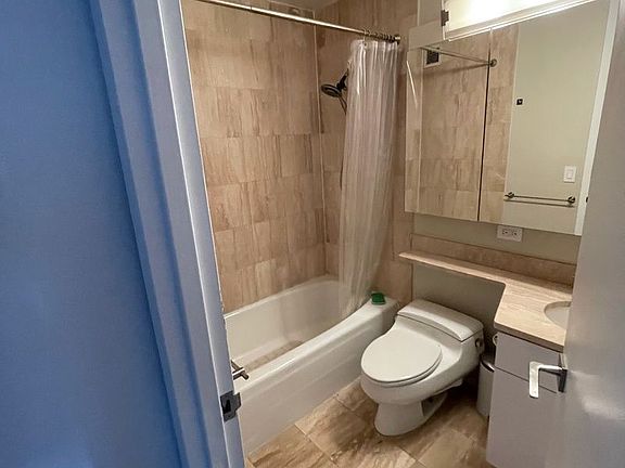 5th image of 1 Irving Pl APT G14d