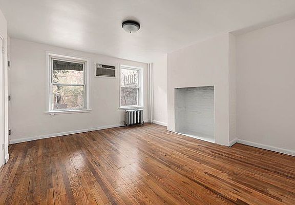 4th image of 454 W 25th St #1G
