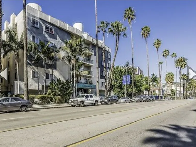 125.5 N Doheny Dr #306 — Photo 3