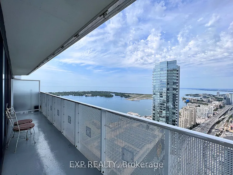 100 Harbour St #6302 — Photo 17