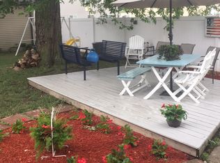 119 Mill St, Topeka, IN 46571