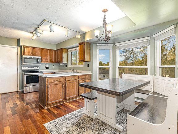 4th image of 1729 Promontory Dr