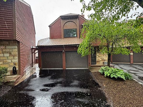 42 Hickory Hill Ct