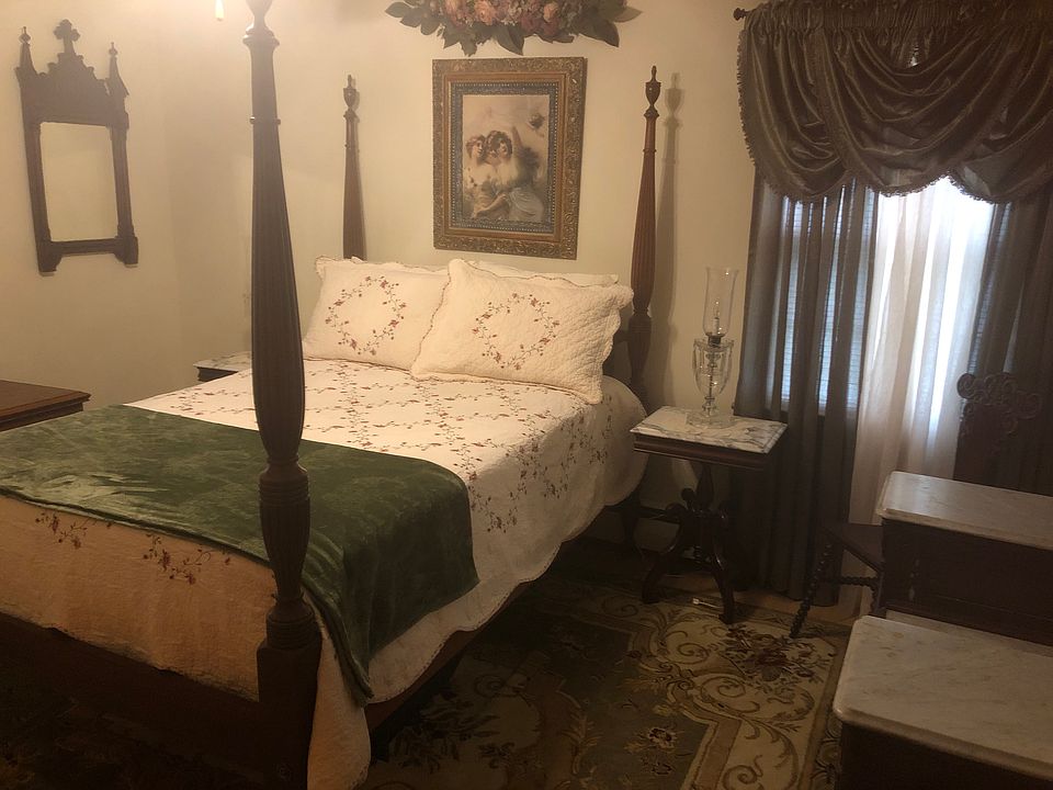 2nd image of 5728 Barberry Ln