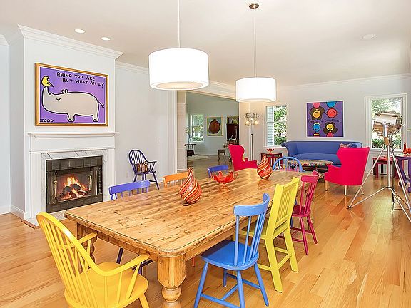 5th image of 30 Old Schoolhouse Ln