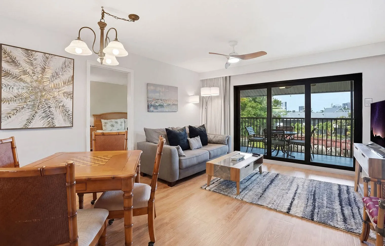2 bed, 2.0 bath, 861 sqft, $3,580 — Photo 1