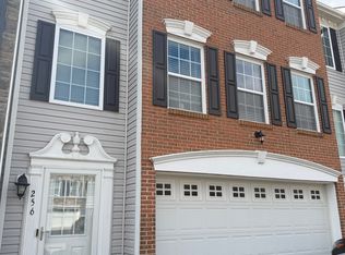 256 Grace Manor Dr, Coraopolis, PA