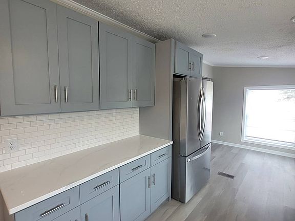 5th image of 40 Huckleberry Ln #40