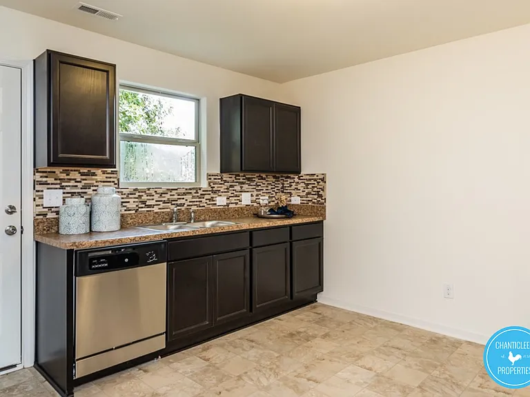 515 Hobkirks Pl — Photo 6
