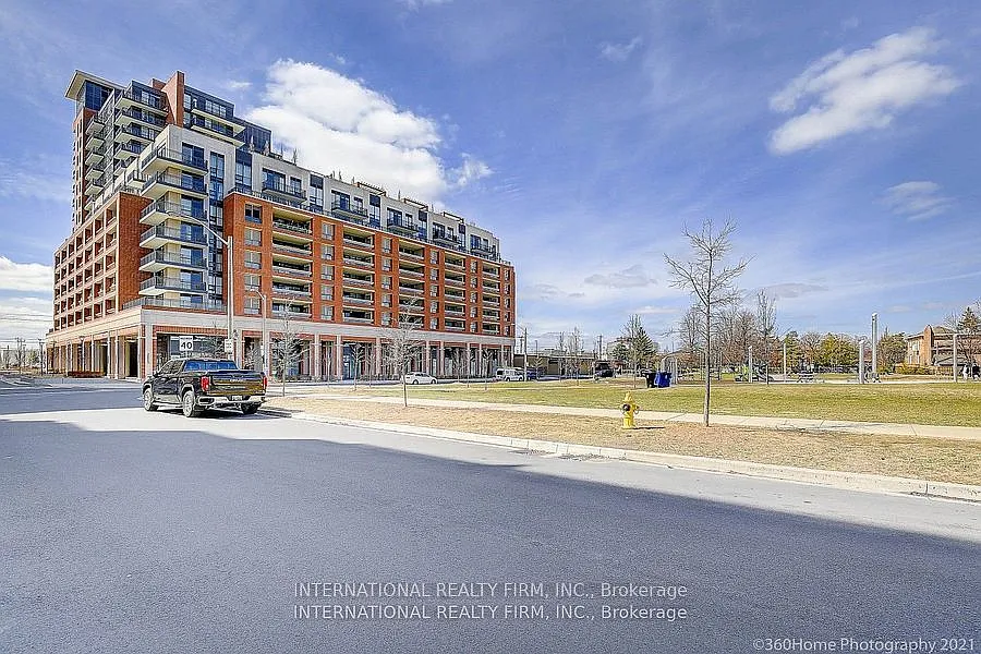 2 bed, $2,400 — Photo 2