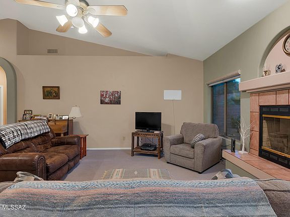 5th image of 1121 S Paperflower Ave