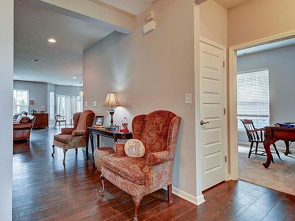 4th image of 11840 Avedon Way