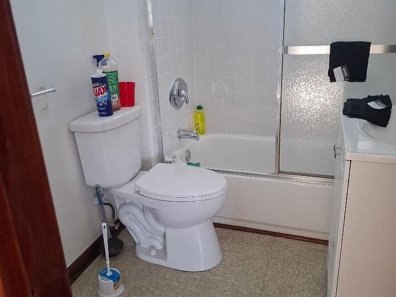 3rd image of 1314 W 51st St