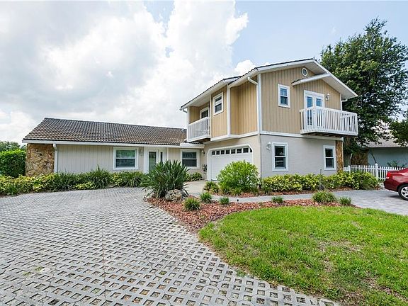 2nd image of 822 Woodhill Ct