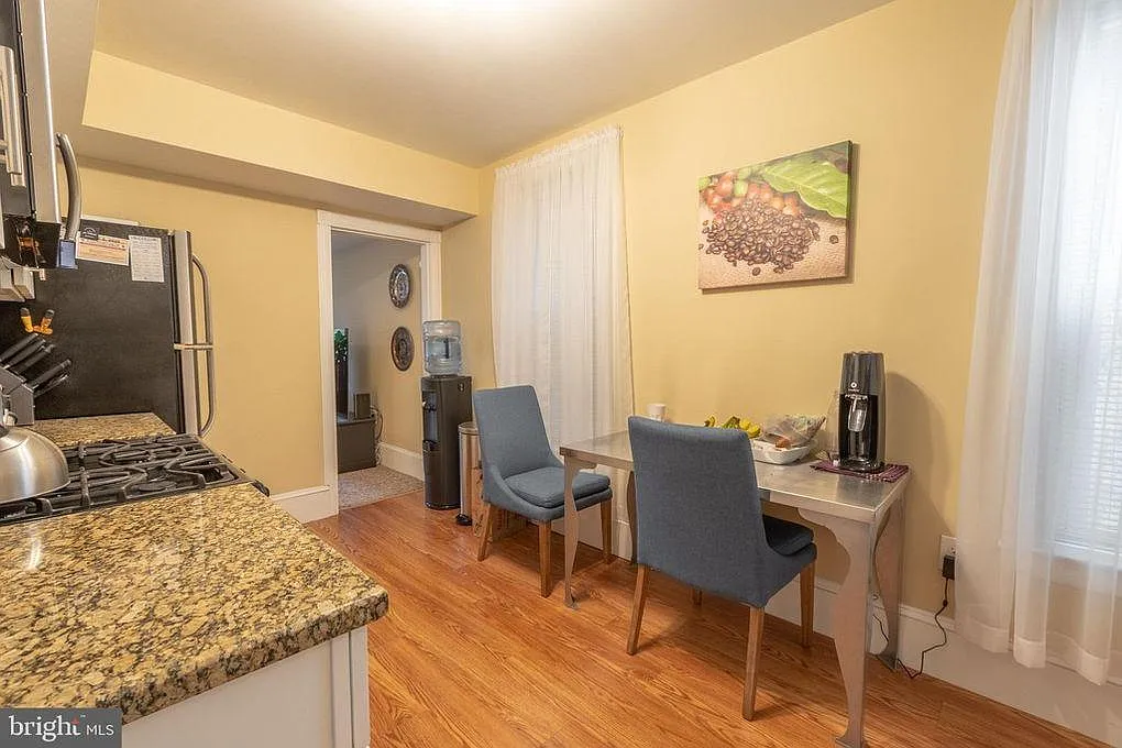 2 bed, 1200 sqft, $1,650 — Photo 3