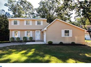 26 Shadow Oak Ct, Mount Laurel, NJ 08054