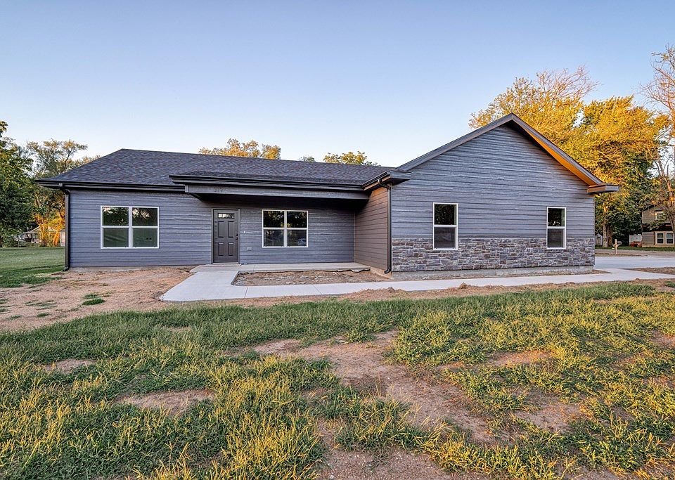 319 E 4th St, Solomon, KS 67480 Zillow