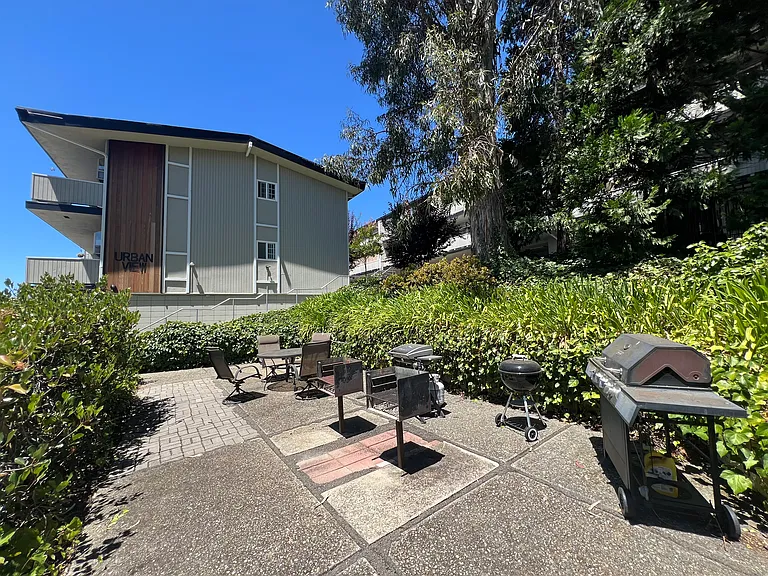 928 Fletcher Ln #2 — Photo 2