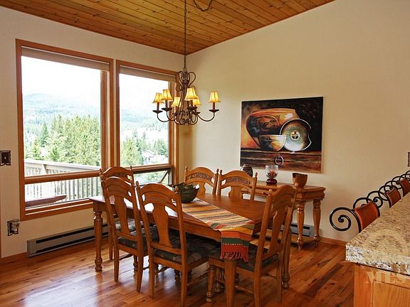3rd image of 61 Woodbine Pl