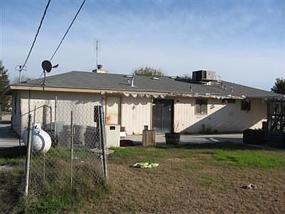3rd image of 17848 Bedford Dr